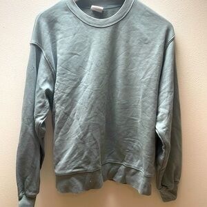 Dusty Blue Crewneck Sweatshirt – Cozy & Casual